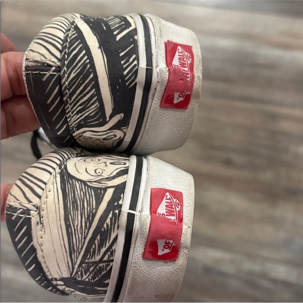 MoMA vans black and white